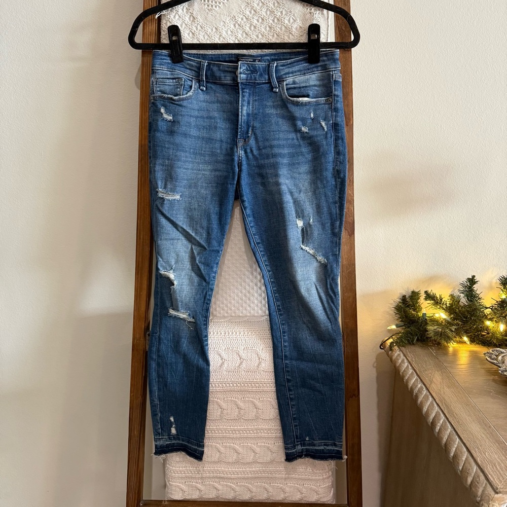 Abercrombie & Fitch Harper Low Rise Ankle Distressed Jeans